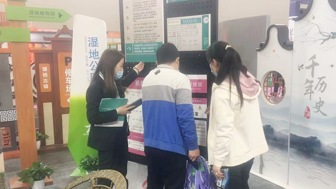 2021鄭州中原廣告展 都贊城展會第二天現(xiàn)場實拍